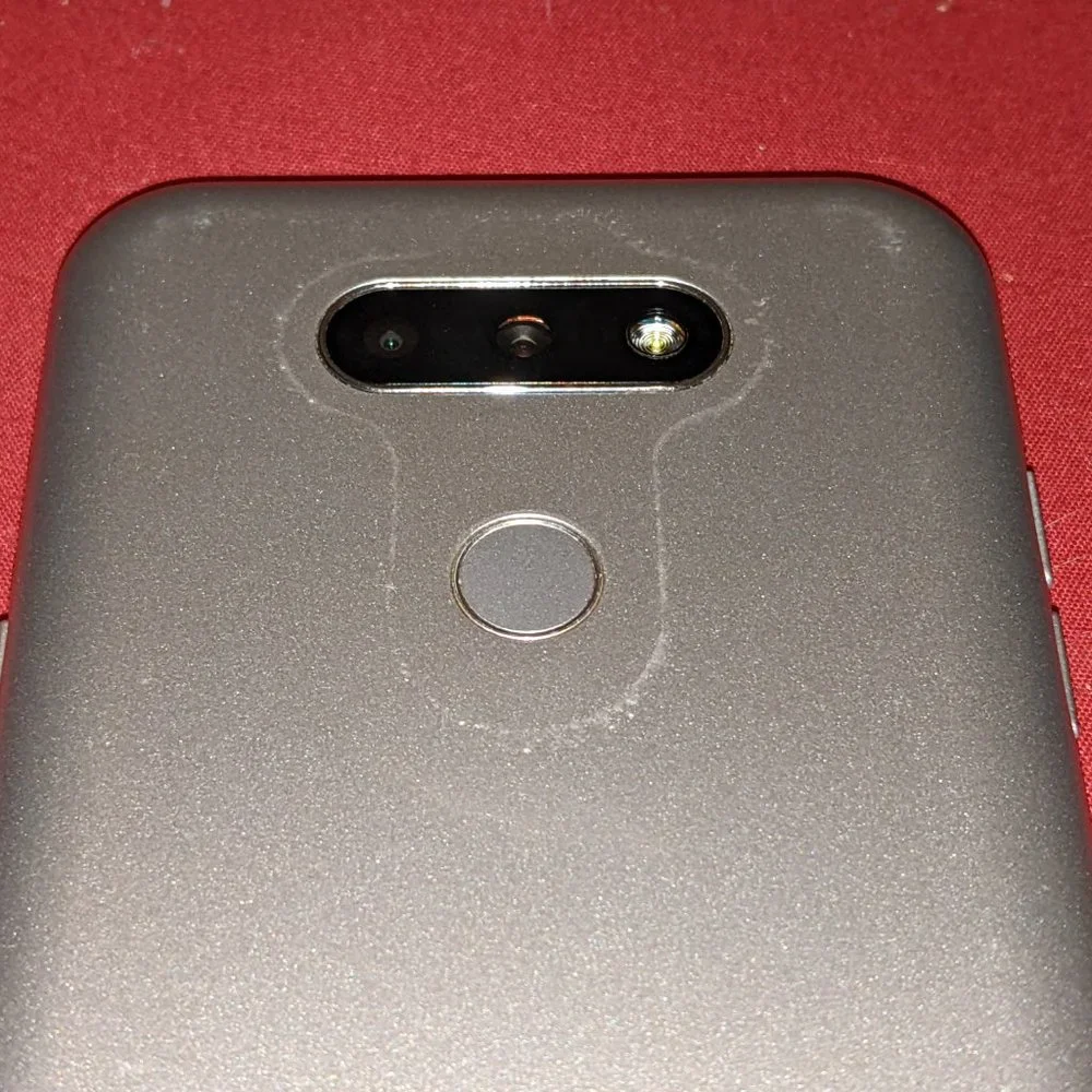 LG Aristo 5 32GB - Silver (For Parts)***